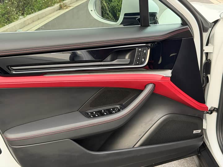 Фото 8 - Porsche Panamera