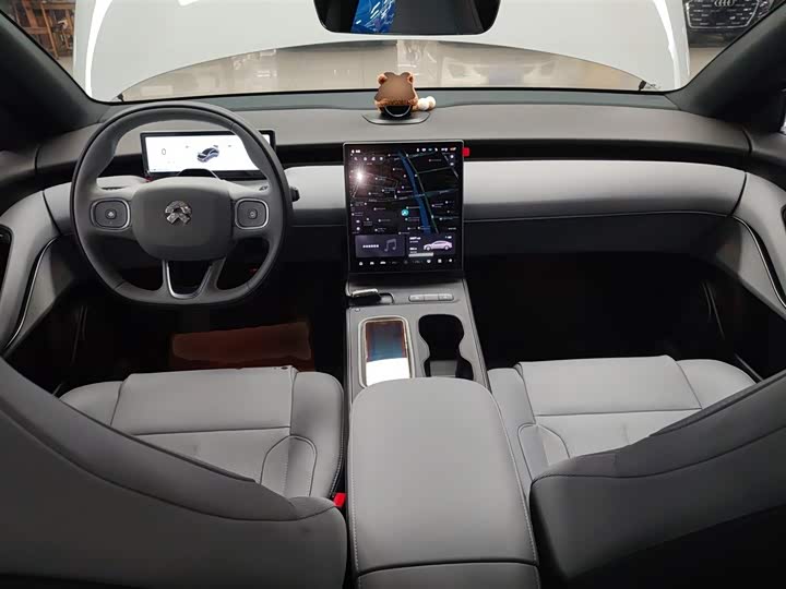 Фото 10 - Nio ET5