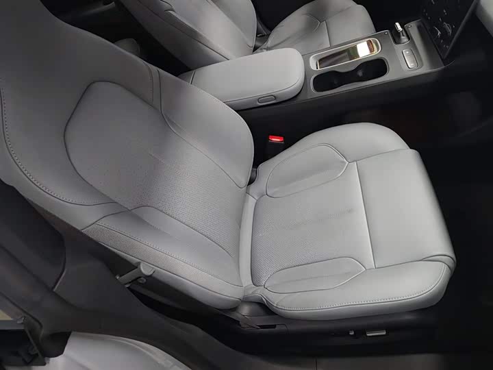 Фото 25 - Nio ET5