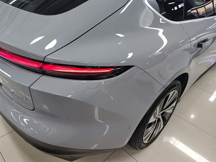 Фото 8 - Nio ET5