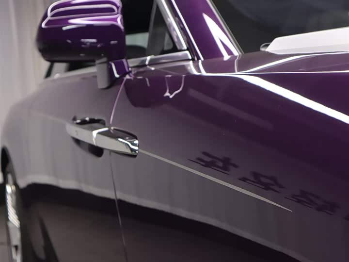 Фото 30 - Rolls-Royce Spectre