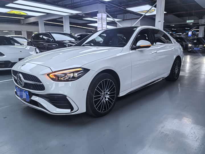 Фото 1 - Mercedes-Benz C-Class