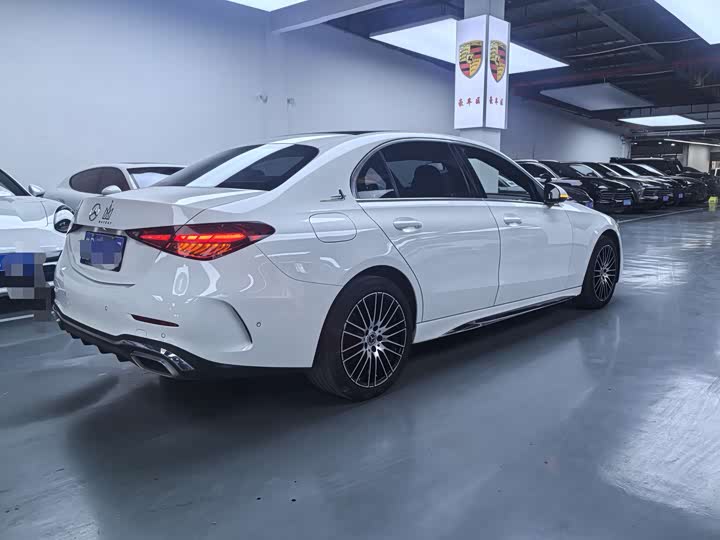 Фото 15 - Mercedes-Benz C-Class