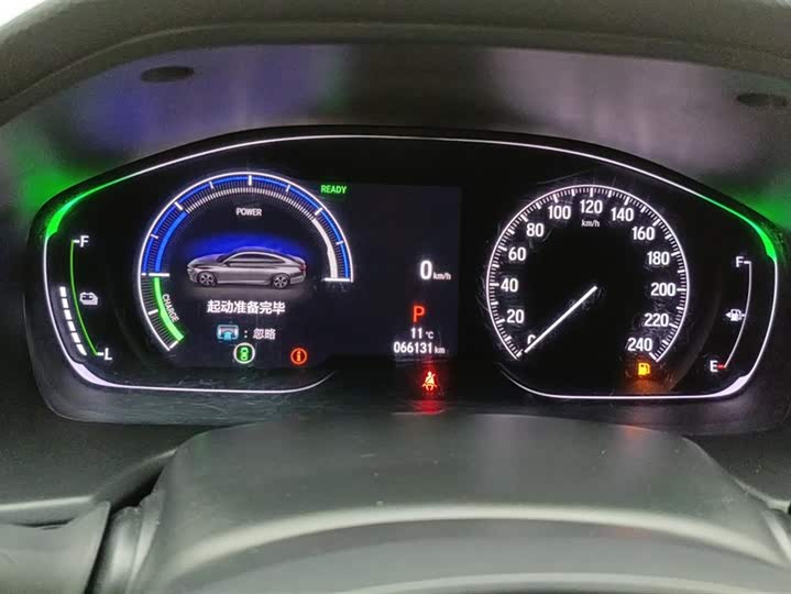 Фото 14 - Honda Accord