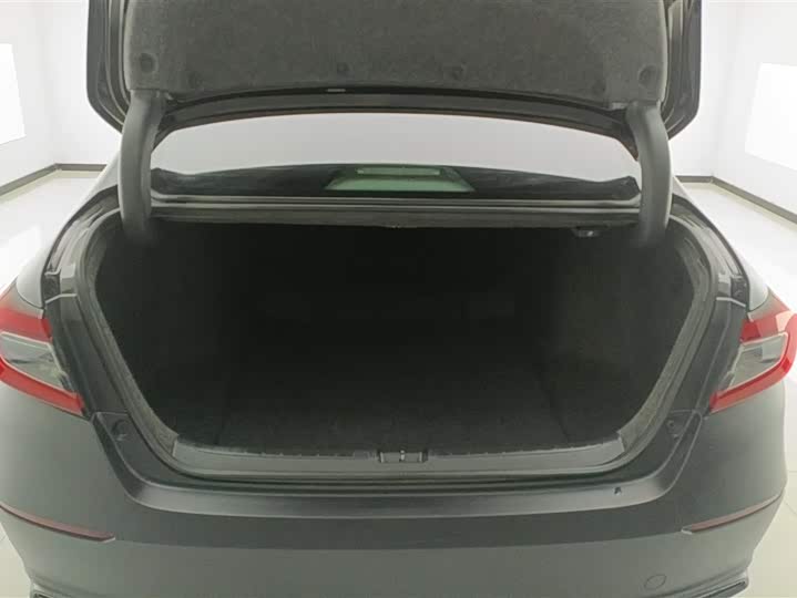 Фото 4 - Honda Accord