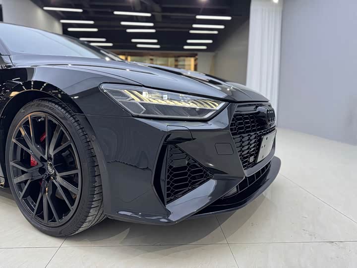 Фото 7 - Audi A7