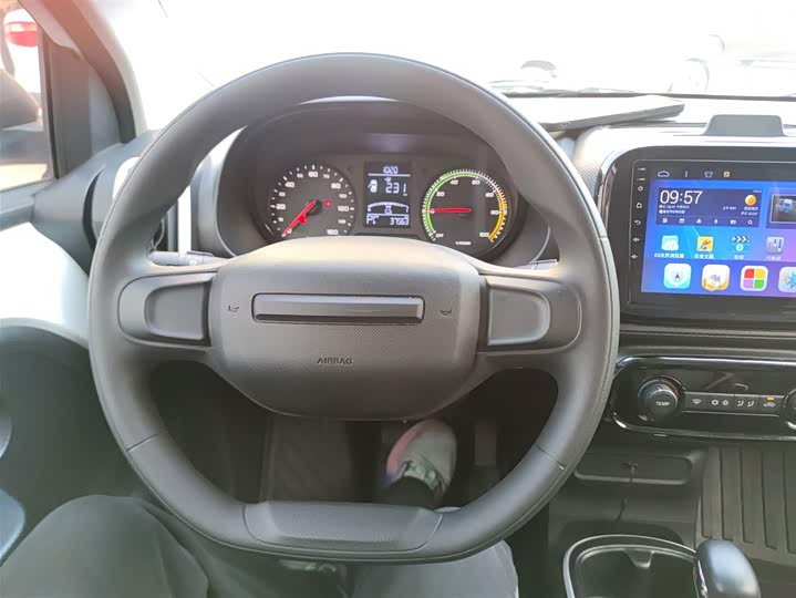 Фото 10 - Roewe Clever