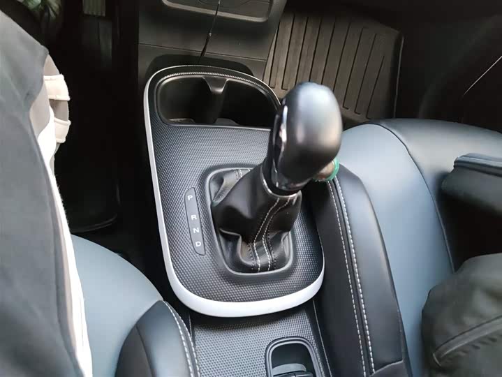 Фото 14 - Roewe Clever