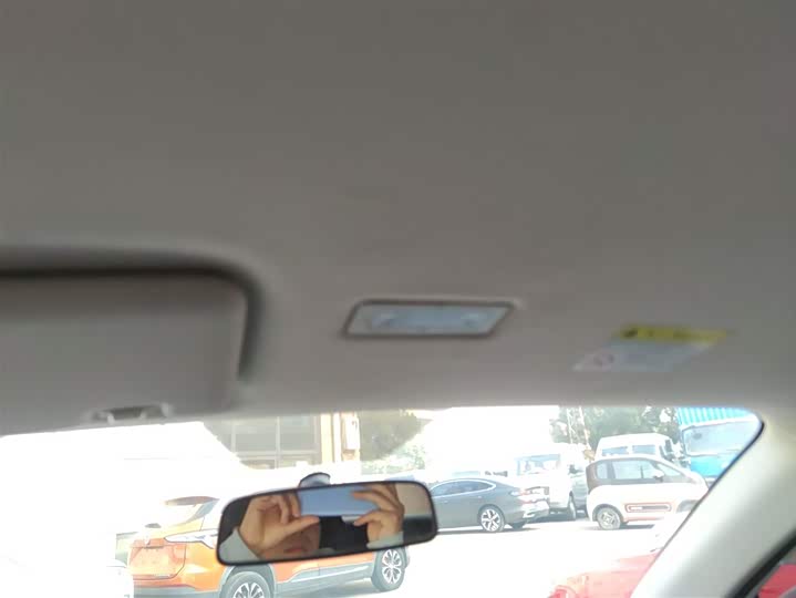 Фото 18 - Roewe Clever