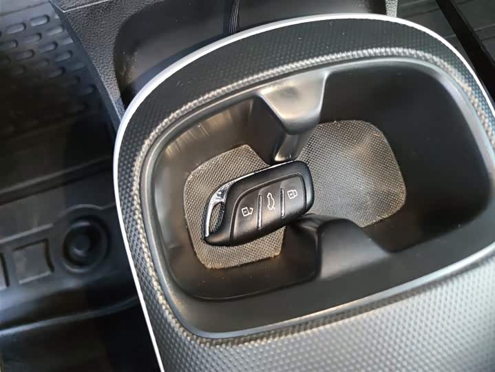 Фото 9 - Roewe Clever