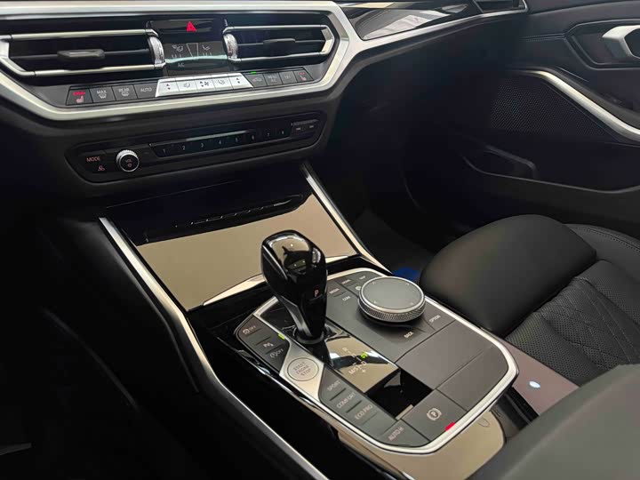 Фото 13 - BMW 3 Series