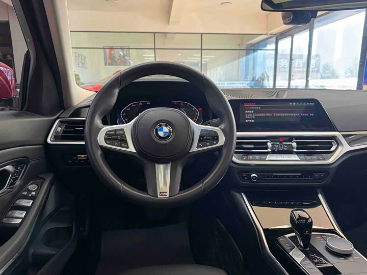 Фото 16 - BMW 3 Series