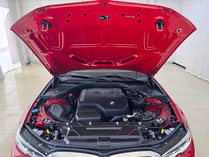 Фото 19 - BMW 3 Series