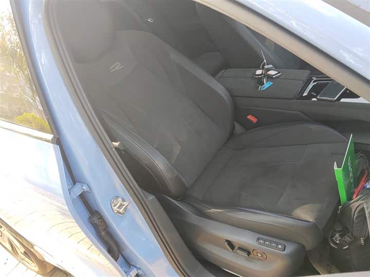 Фото 25 - Volkswagen Tiguan L Pro