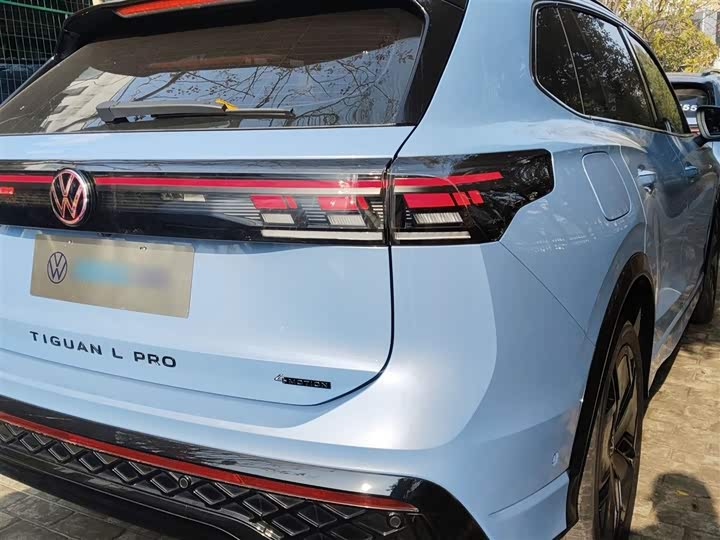 Фото 8 - Volkswagen Tiguan L Pro
