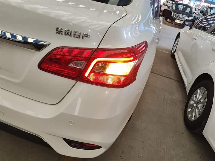 Фото 8 - Nissan Sylphy