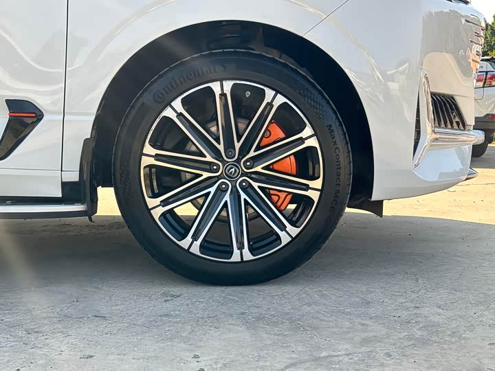 Фото 16 - Changan UNI-K Hybrid