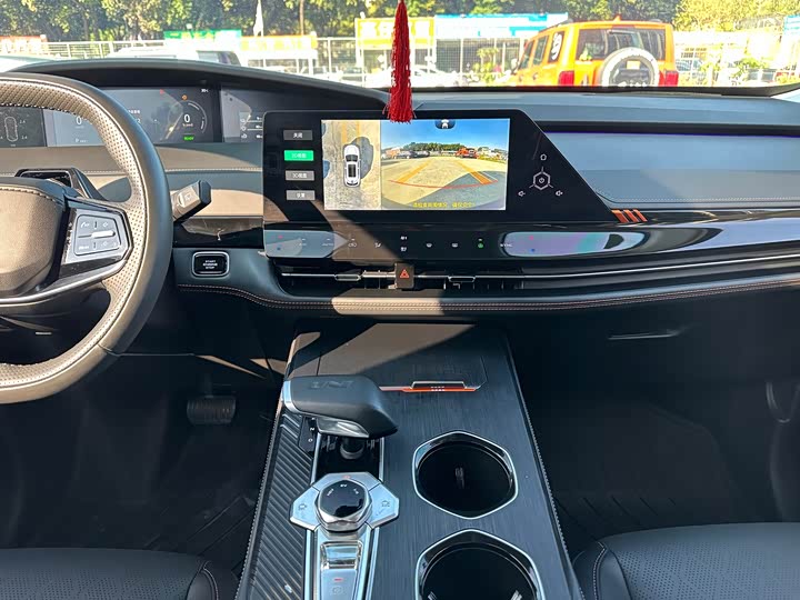 Фото 7 - Changan UNI-K Hybrid