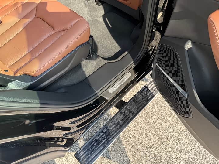 Фото 10 - Audi Q7