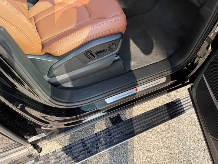 Фото 7 - Audi Q7