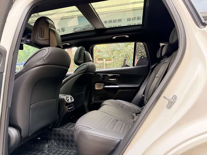 Фото 17 - Mercedes-Benz GLC-Class