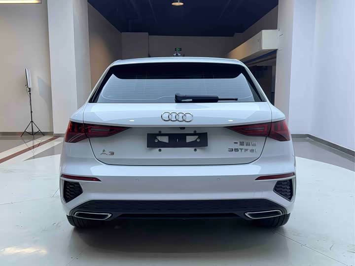 Фото 5 - Audi A3