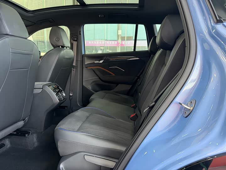 Фото 19 - Volkswagen Tiguan L Pro