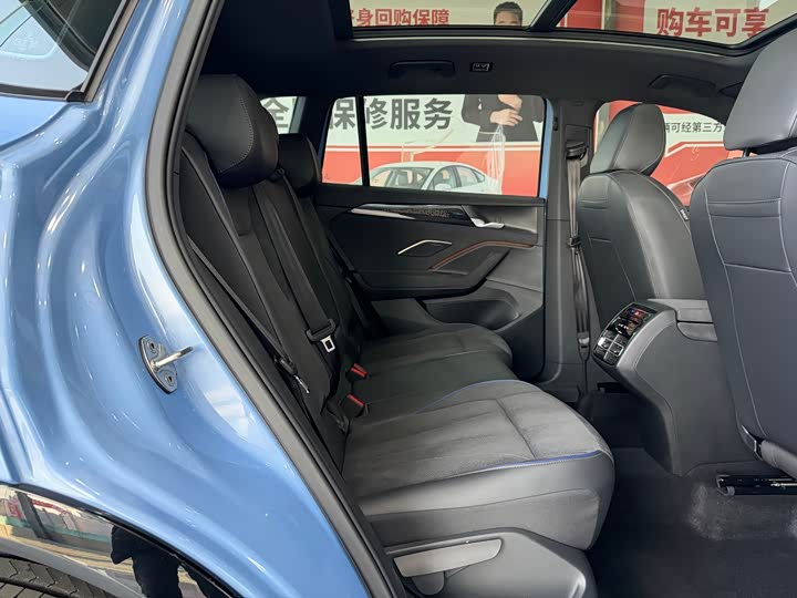 Фото 21 - Volkswagen Tiguan L Pro