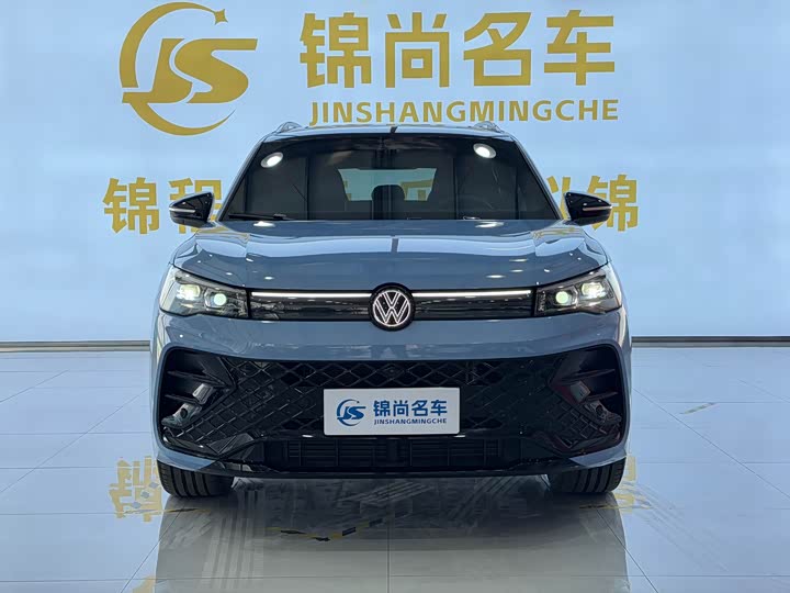 Фото 3 - Volkswagen Tiguan L Pro