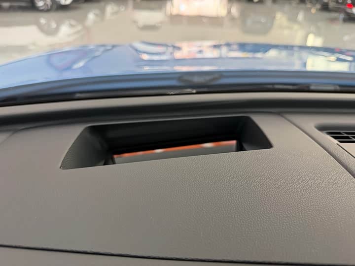 Фото 9 - Volkswagen Tiguan L Pro