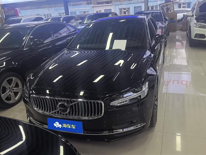 Фото 2 - Volvo S90