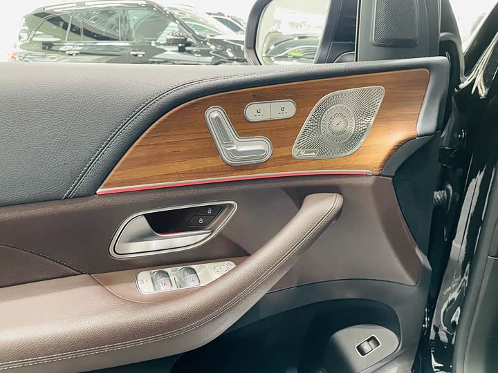 Фото 10 - Mercedes-Benz GLS-Class