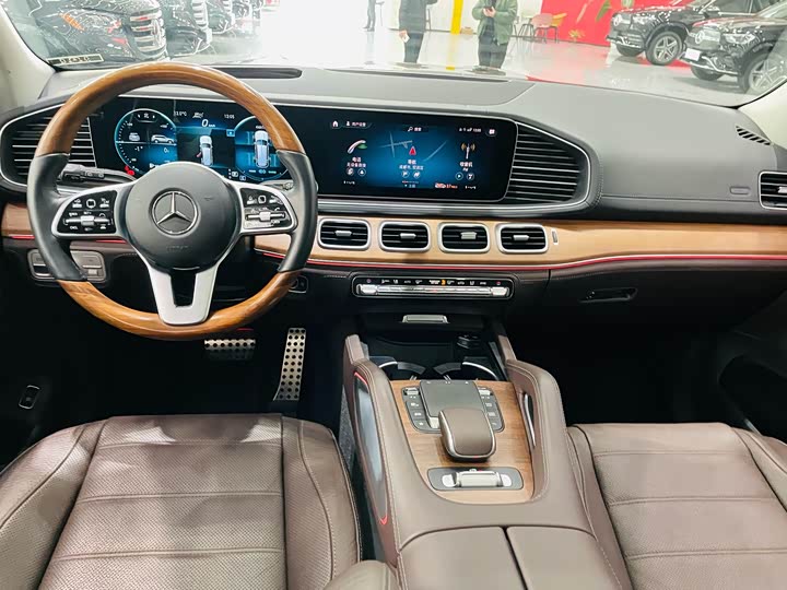 Фото 17 - Mercedes-Benz GLS-Class