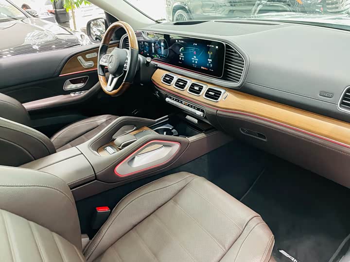 Фото 18 - Mercedes-Benz GLS-Class