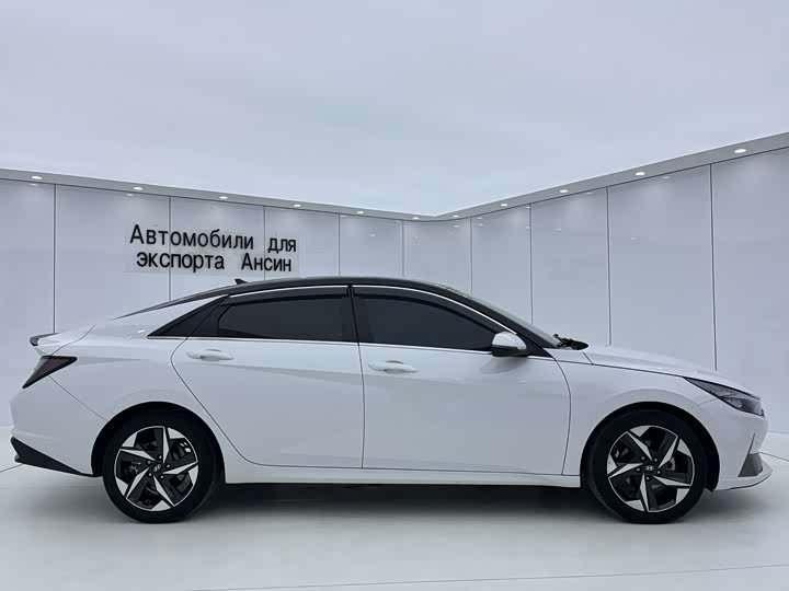 Фото 10 - Hyundai Elantra N line