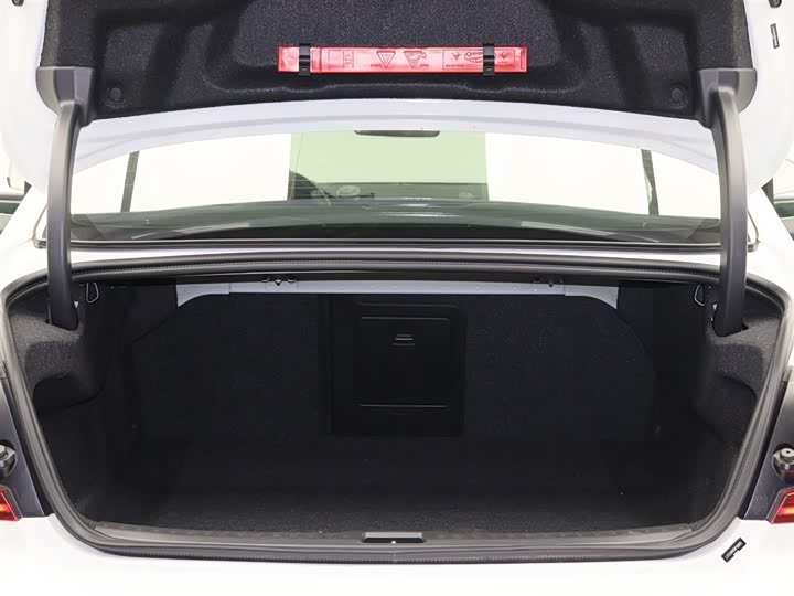 Фото 11 - Volvo S60 Hybrid