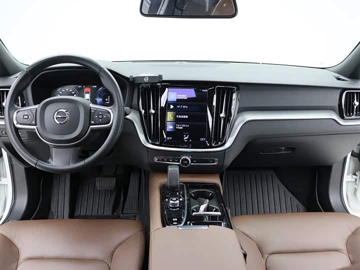 Фото 13 - Volvo S60 Hybrid