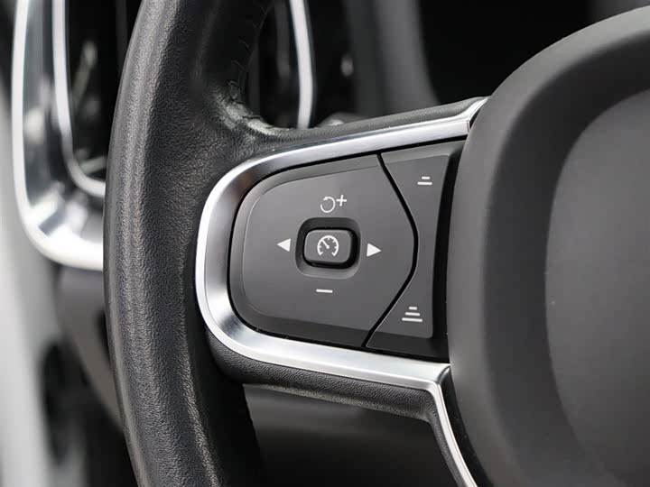 Фото 15 - Volvo S60 Hybrid