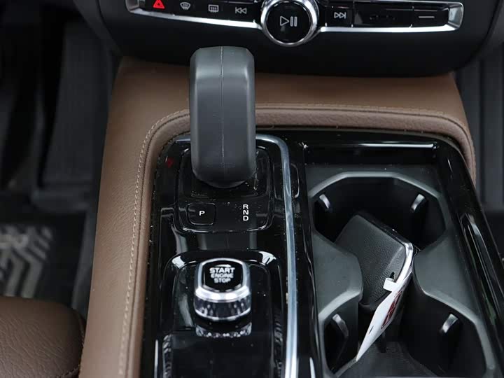 Фото 18 - Volvo S60 Hybrid