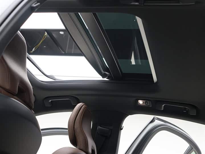 Фото 8 - Volvo S60 Hybrid