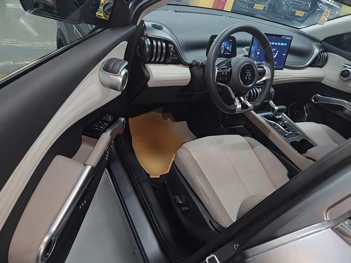 Фото 16 - BYD Yuan Plus