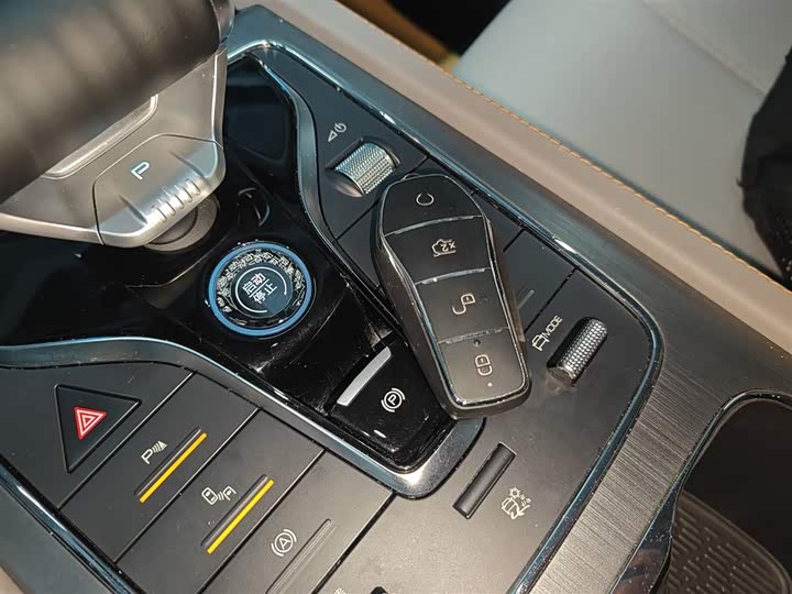 Фото 9 - BYD Yuan Plus