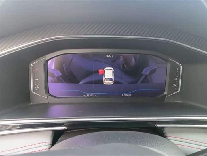 Фото 10 - Volkswagen Tiguan L Pro