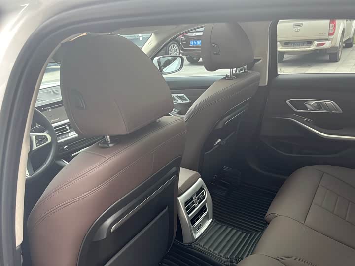 Фото 12 - BMW 3 Series