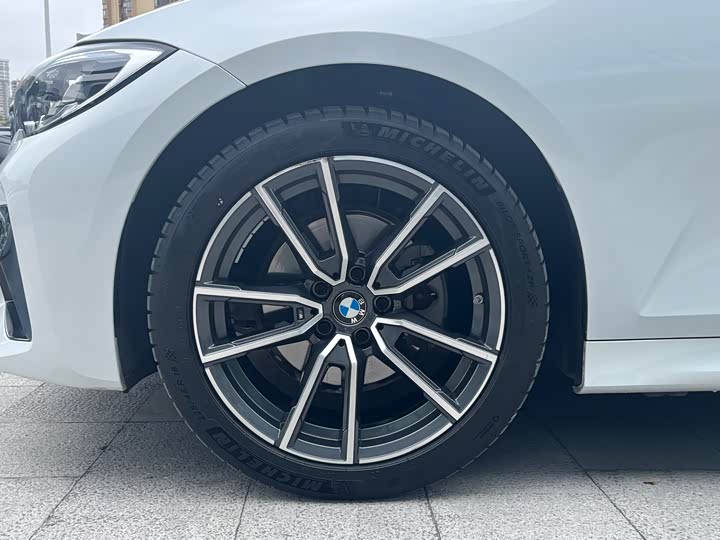 Фото 26 - BMW 3 Series