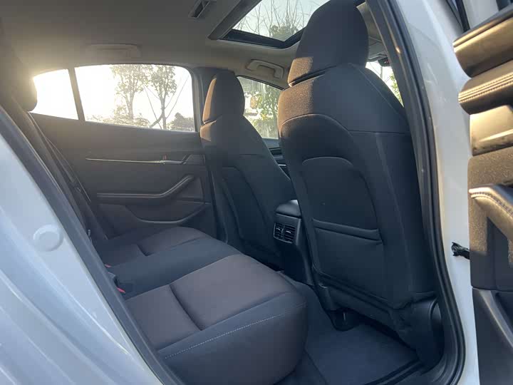 Фото 9 - Mazda 3 (Axela)