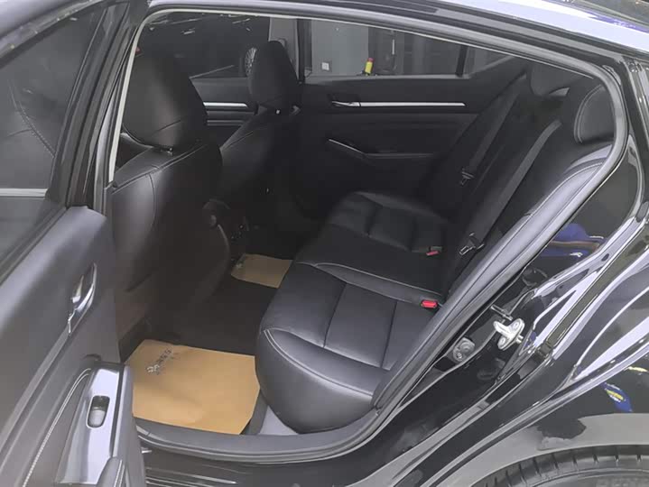 Фото 11 - Nissan Teana