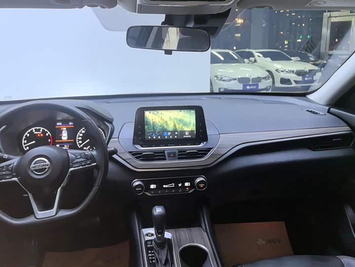 Фото 13 - Nissan Teana