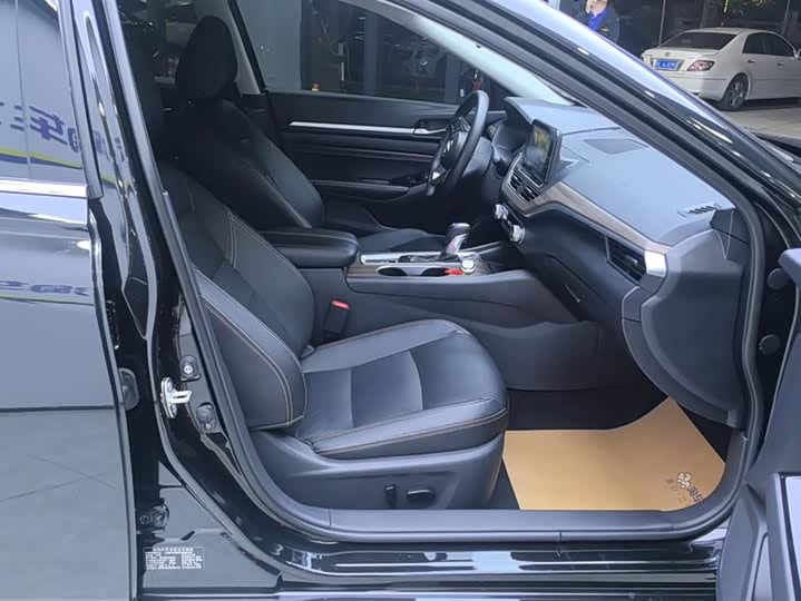 Фото 8 - Nissan Teana