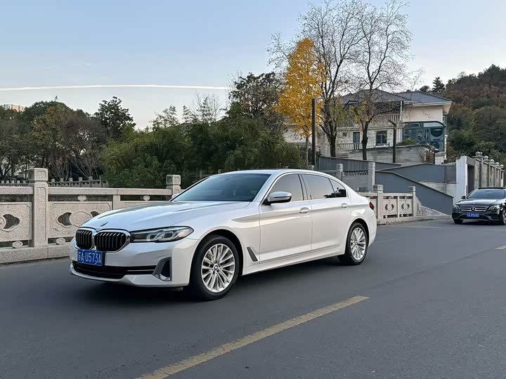 Фото 1 - BMW 5 Series